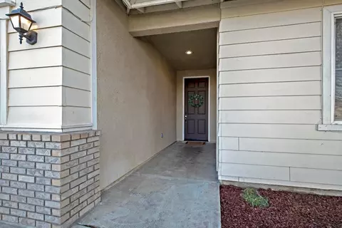 3749 E Cambridge Ct, Visalia, CA 93292 photo 5