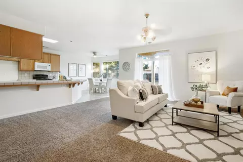 3749 E Cambridge Ct, Visalia, CA 93292 photo 12