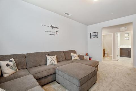 880 Legend Dr, Lemoore, CA 93245 photo 21