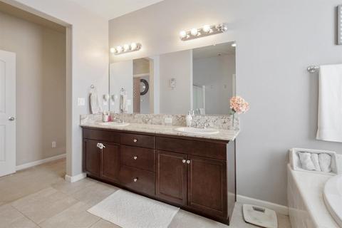 880 Legend Dr, Lemoore, CA 93245 photo 27