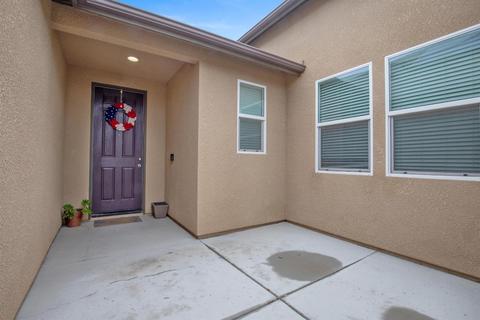 880 Legend Dr, Lemoore, CA 93245 photo 5