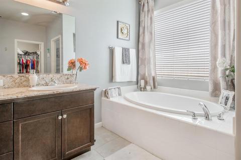 880 Legend Dr, Lemoore, CA 93245 photo 28