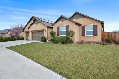 880 Legend Dr, Lemoore, CA 93245 photo 3