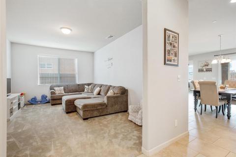 880 Legend Dr, Lemoore, CA 93245 photo 19
