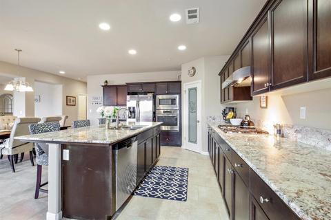 880 Legend Dr, Lemoore, CA 93245 photo 14
