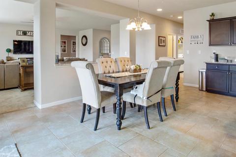 880 Legend Dr, Lemoore, CA 93245 photo 11