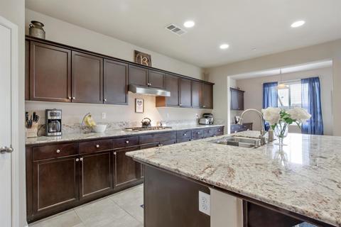 880 Legend Dr, Lemoore, CA 93245 photo 17