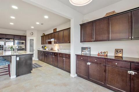 880 Legend Dr, Lemoore, CA 93245 photo 15
