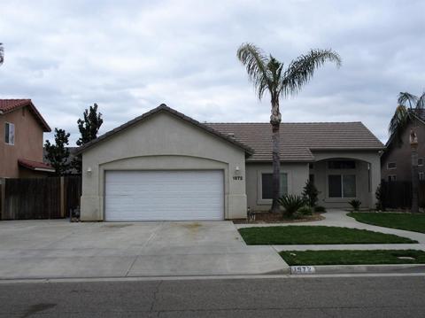 1972 E Bridger Ave, Tulare, CA 93274 photo 1