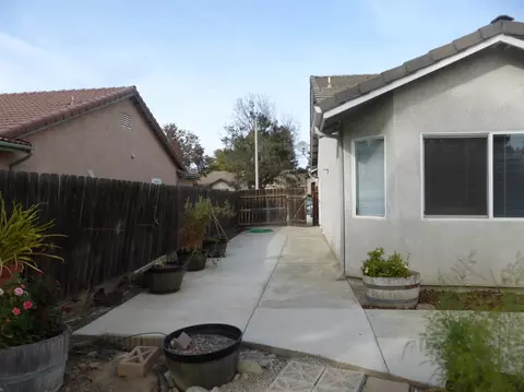 2427 E Beech Ave, Visalia, CA 93292 photo 21