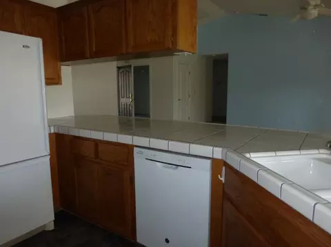 2427 E Beech Ave, Visalia, CA 93292 photo 5