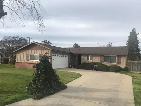 1700 E Academy Ave, Tulare, CA 93274 photo 1