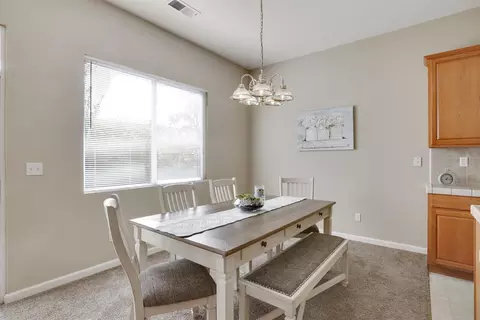 2275 Independence Pl, Hanford, CA 93230 photo 7
