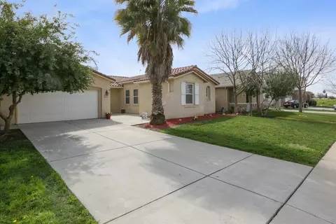 2275 Independence Pl, Hanford, CA 93230 photo 1