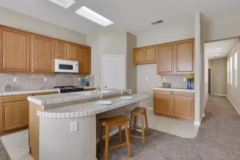 2275 Independence Pl, Hanford, CA 93230 photo 8