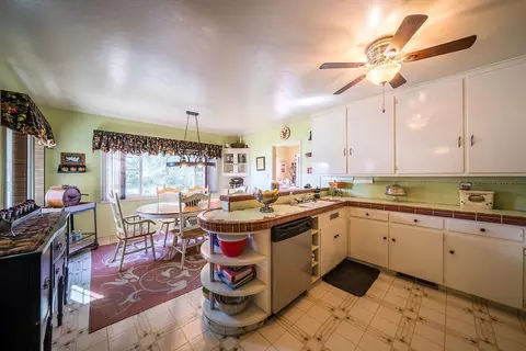 11460 16th Ave, Lemoore, CA 93245 photo 4