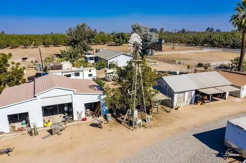 11460 16th Ave, Lemoore, CA 93245 photo 15