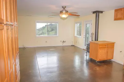 40478 Iris Rd, Squaw Valley, CA 93675 photo 3
