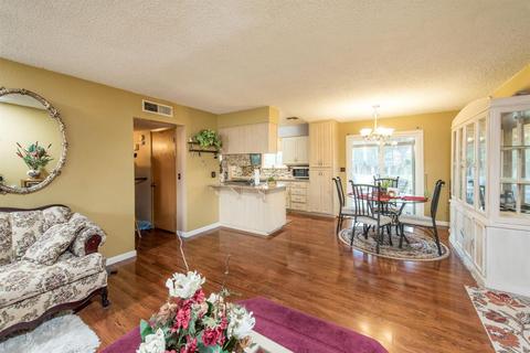 1341 E Laurel Ave, Tulare, CA 93274 photo 7