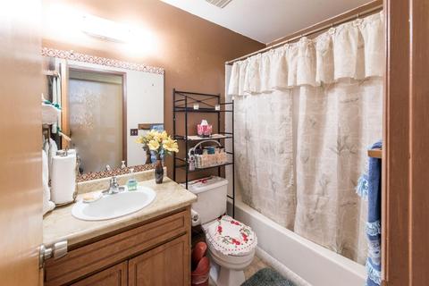 1341 E Laurel Ave, Tulare, CA 93274 photo 10