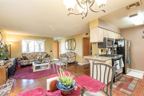 1341 E Laurel Ave, Tulare, CA 93274 photo 4