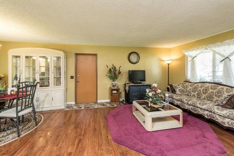 1341 E Laurel Ave, Tulare, CA 93274 photo 6