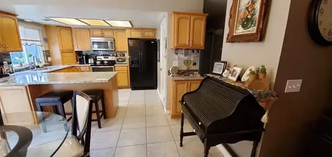 2500 E Tulare Ave, Visalia, CA 93292 photo 4