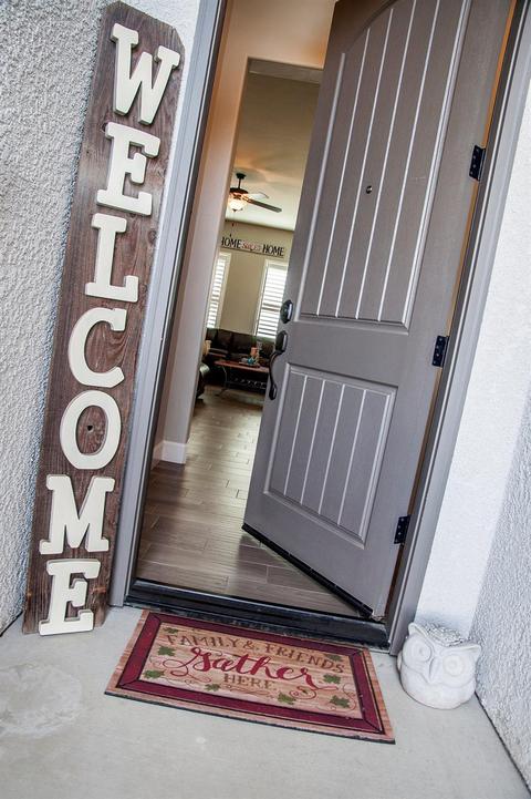 1502 Laredo St, Tulare, CA 93274 photo 3