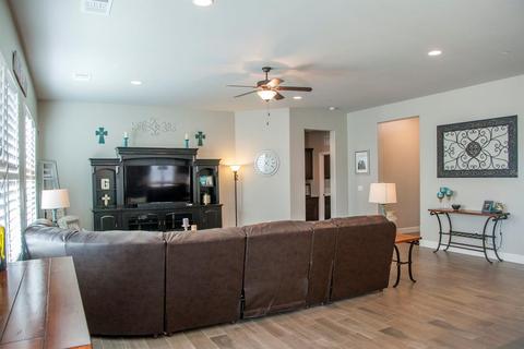 1502 Laredo St, Tulare, CA 93274 photo 17