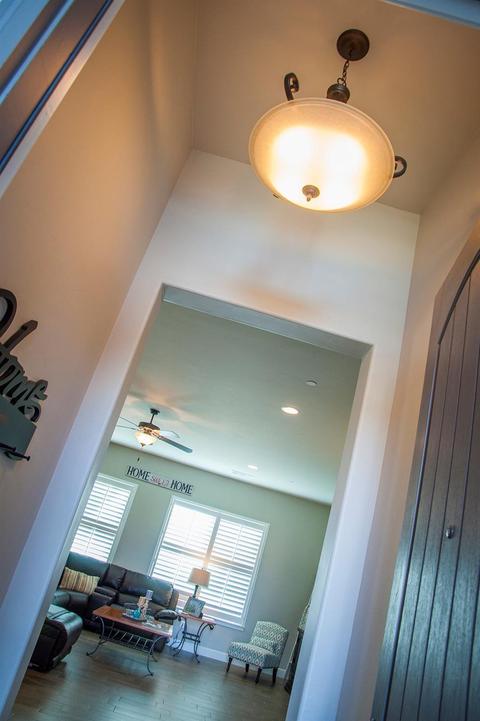 1502 Laredo St, Tulare, CA 93274 photo 4