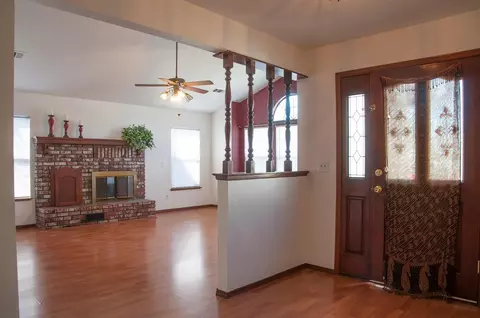 539 E Vine Ct, Visalia, CA 93292 photo 5
