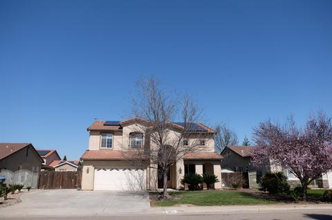 3824 E Cambridge Ave, Visalia, CA 93292 photo 1