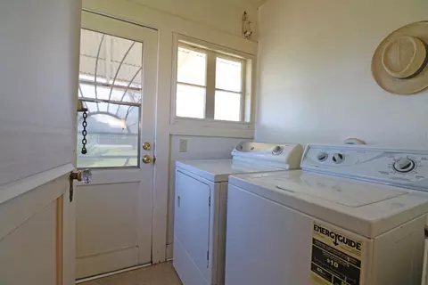 697 E Kern Ave, Tulare, CA 93274 photo 11