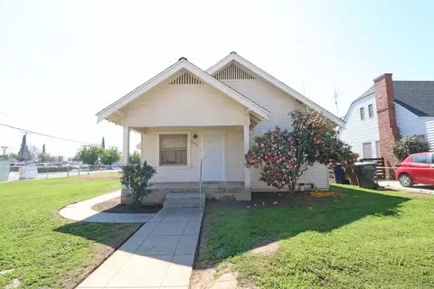 697 E Kern Ave, Tulare, CA 93274 photo 1
