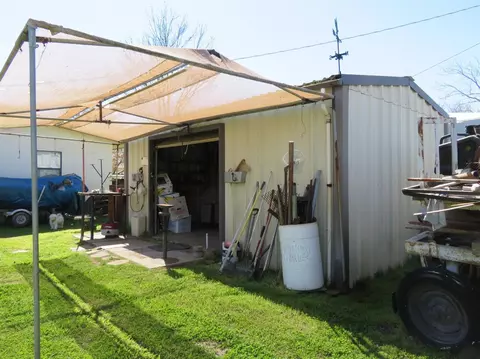 812 E Ivy St, Hanford, CA 93230 photo 18