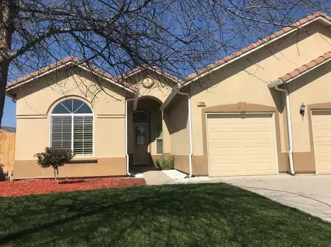 1209 Paradise Loop, Lemoore, CA 93245 photo 2