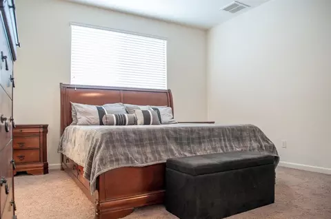 836 E Copper Ave, Visalia, CA 93292 photo 15