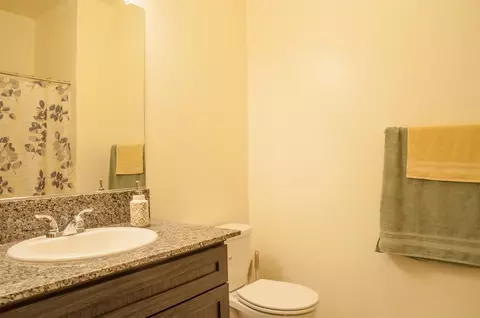 836 E Copper Ave, Visalia, CA 93292 photo 23