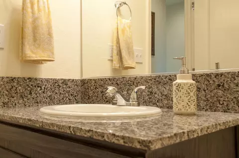 836 E Copper Ave, Visalia, CA 93292 photo 24