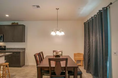 836 E Copper Ave, Visalia, CA 93292 photo 12