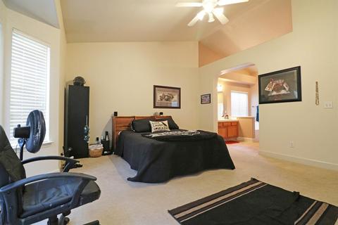 3938 E Howard Ave, Visalia, CA 93292 photo 15