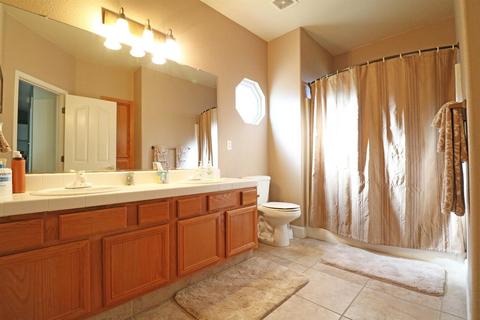 3938 E Howard Ave, Visalia, CA 93292 photo 14