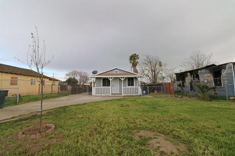 211 E 3rd St, Hanford, CA 93230 photo 2