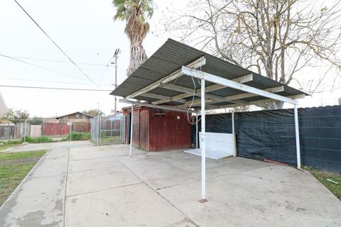 211 E 3rd St, Hanford, CA 93230 photo 10