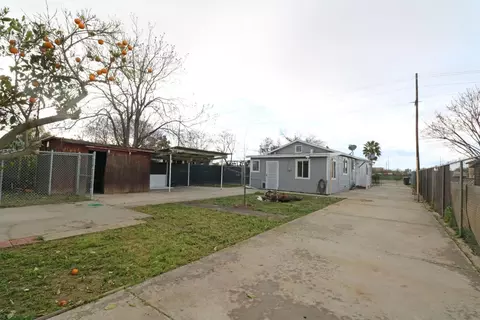 211 E 3rd St, Hanford, CA 93230 photo 12