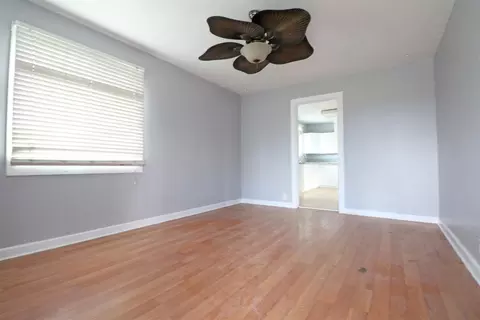 211 E 3rd St, Hanford, CA 93230 photo 3