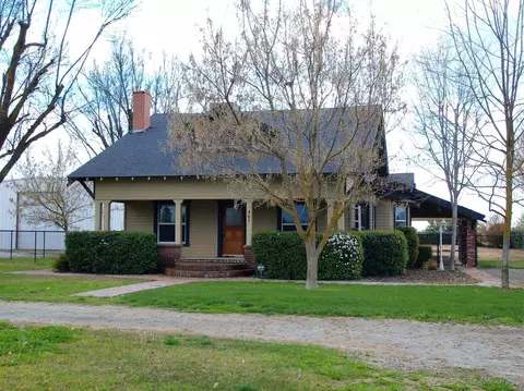 467 W Marinette Ave, Exeter, CA 93221 photo 1