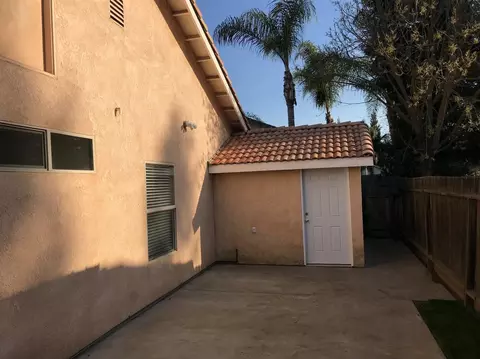 1629 E Parkview Ave, Visalia, CA 93292 photo 7
