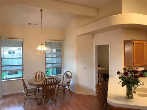1629 E Parkview Ave, Visalia, CA 93292 photo 11