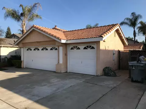 1629 E Parkview Ave, Visalia, CA 93292 photo 3